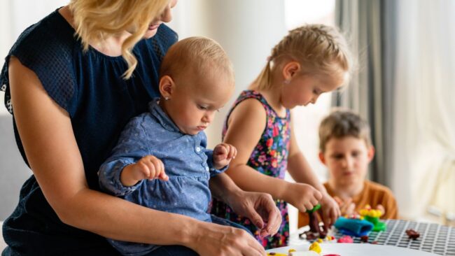 Dlaczego zajęcia artystyczne w żłobku są ważne dla rozwoju maluchów Dlaczego zajęcia artystyczne w żłobku są ważne dla rozwoju maluchów?